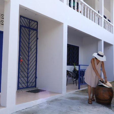 Hotel Sun & Sea Nai Yang Phuket Exterior foto