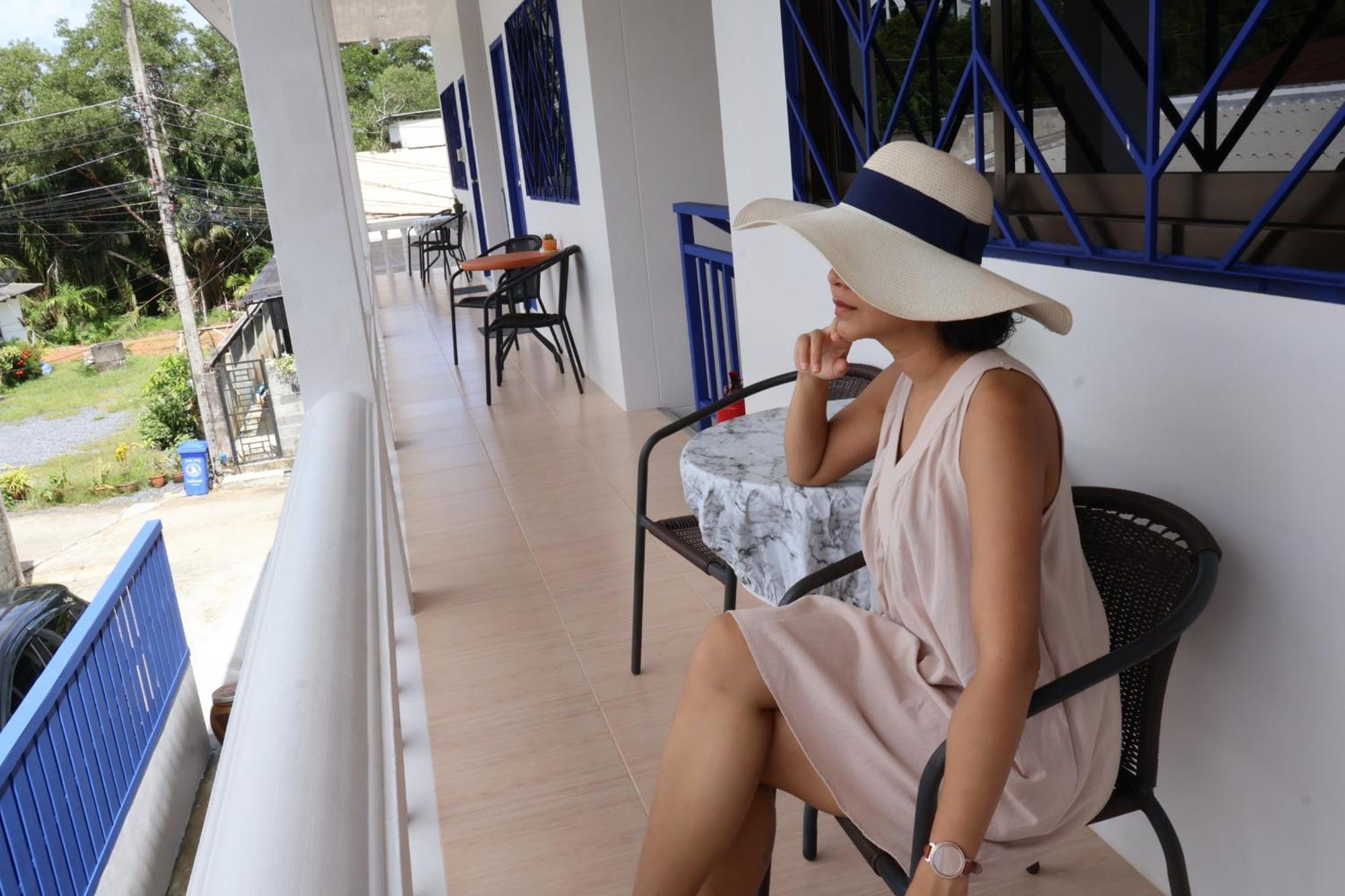 Hotel Sun & Sea Nai Yang Phuket Exterior foto
