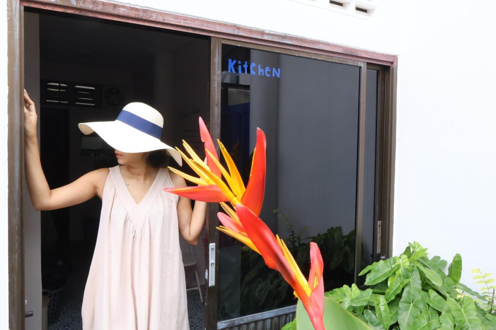 Hotel Sun & Sea Nai Yang Phuket Exterior foto