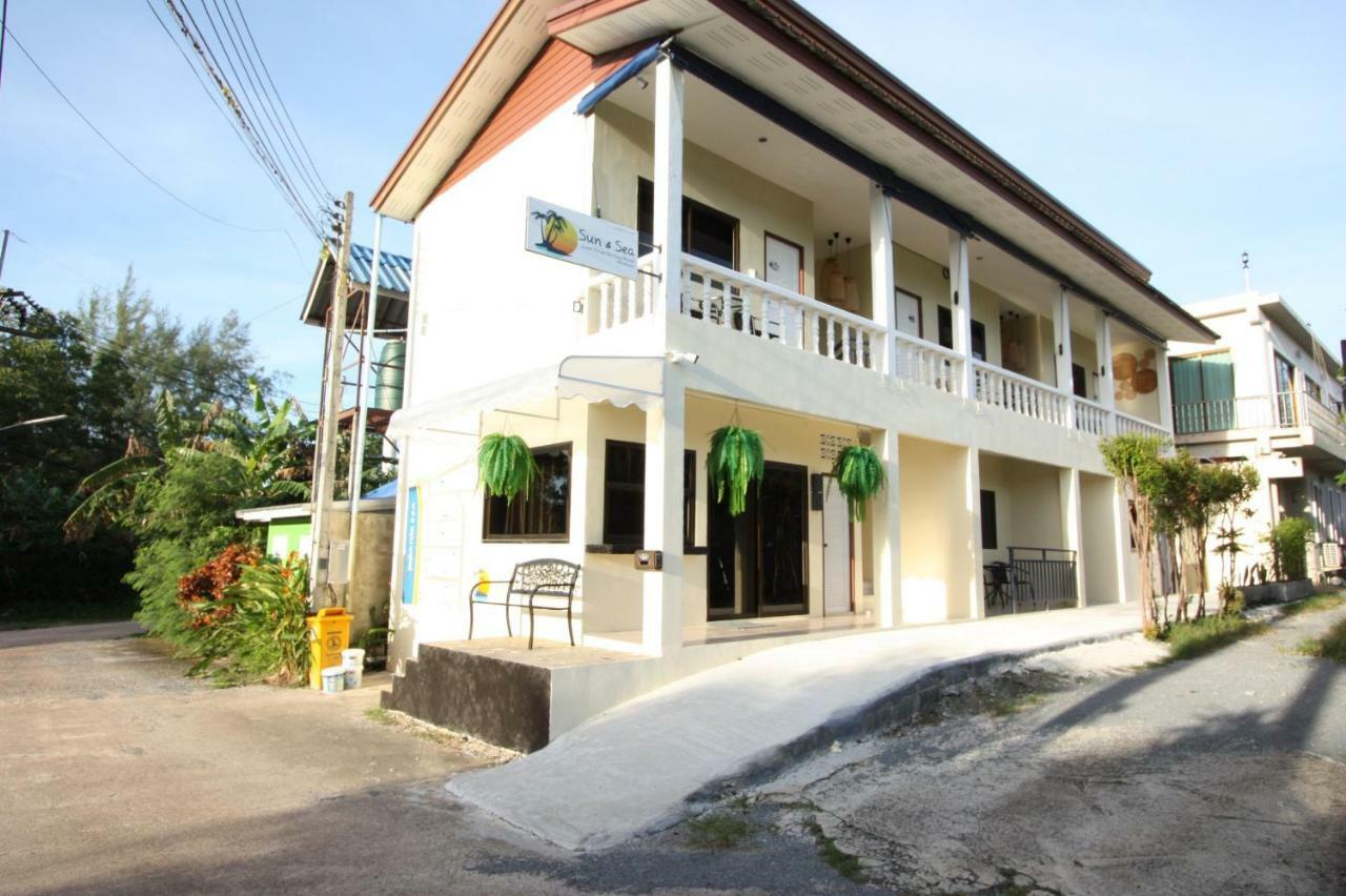 Hotel Sun & Sea Nai Yang Phuket Exterior foto